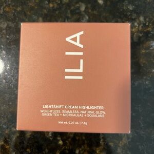 ILIA Lightshift Cream Highlighter - Soft Pink